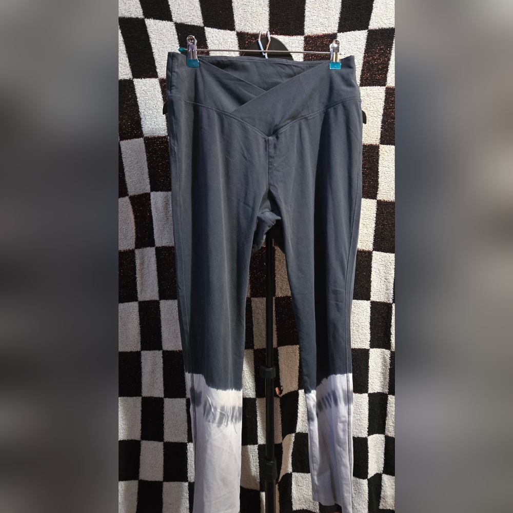 Victoria’s Secret PINK Women's Size XL Gray & White Crossover Tie dye Legging